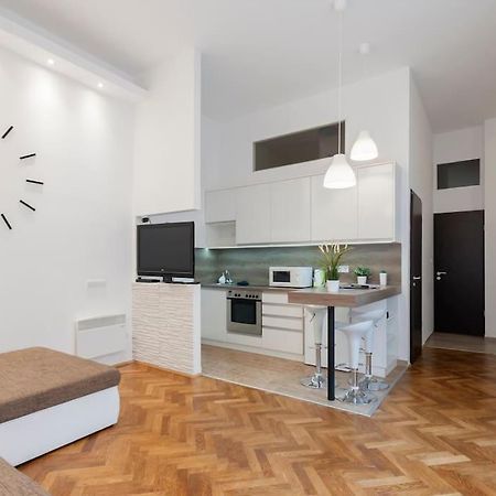 Szent Istvan Ter 4 Next To Basilica A 1 Bedroom Budapest Exterior foto