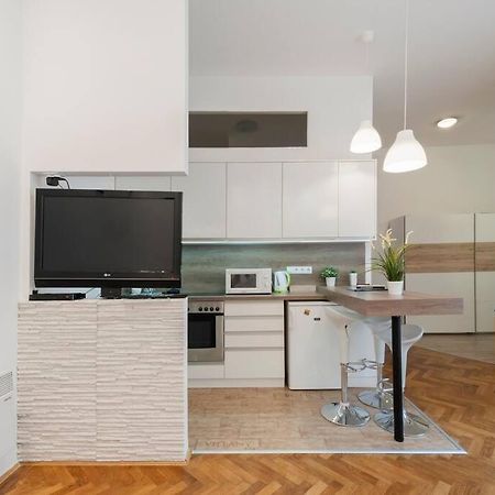 Szent Istvan Ter 4 Next To Basilica A 1 Bedroom Budapest Exterior foto